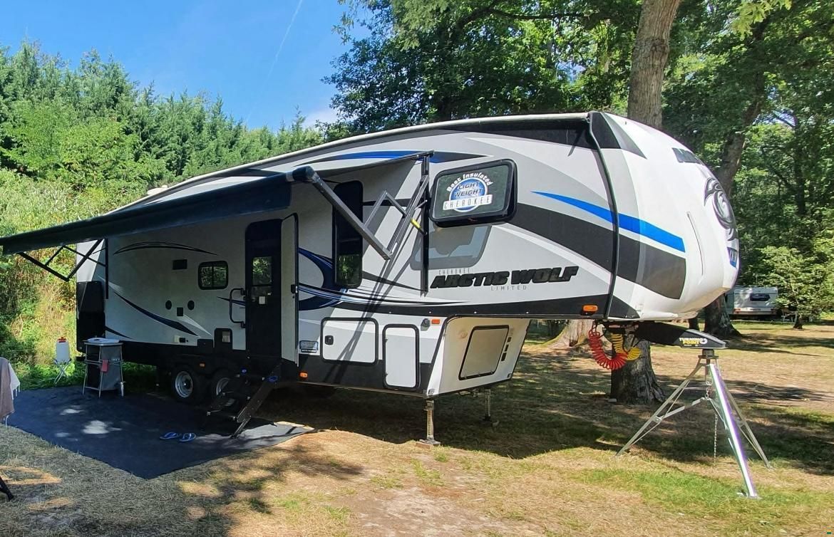 Forest River Artic Wolf