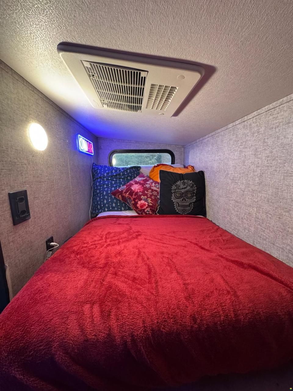 Forest River Artic Wolf