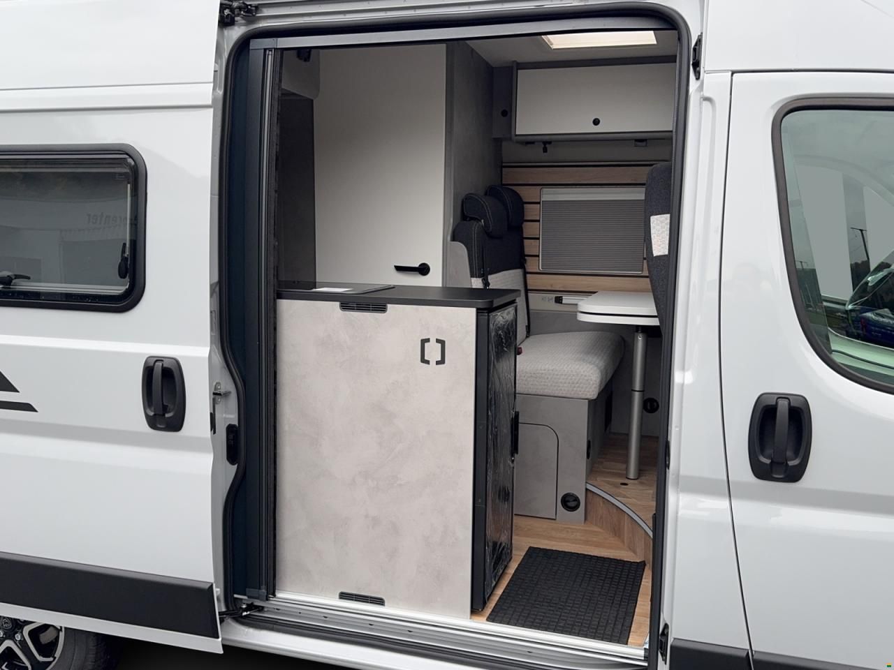 Crosscamp 5.4 DF 3.5t 2.2BlueHDi 140