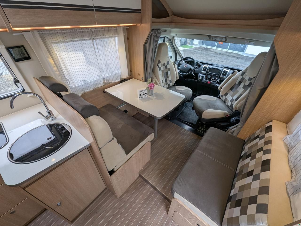 Sunlight T 67 mit Einzelbett, Automat!