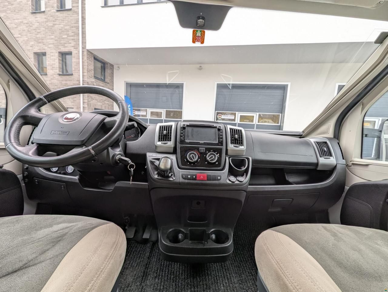 Sunlight T 67 mit Einzelbett, Automat!