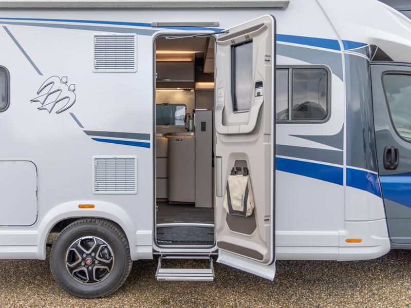 Knaus Live Wave 650 MF