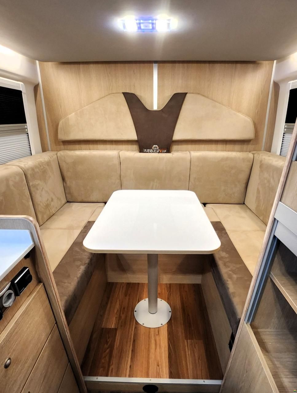 Bunkervan Memphis 599 180PS 9-Gang Aut.