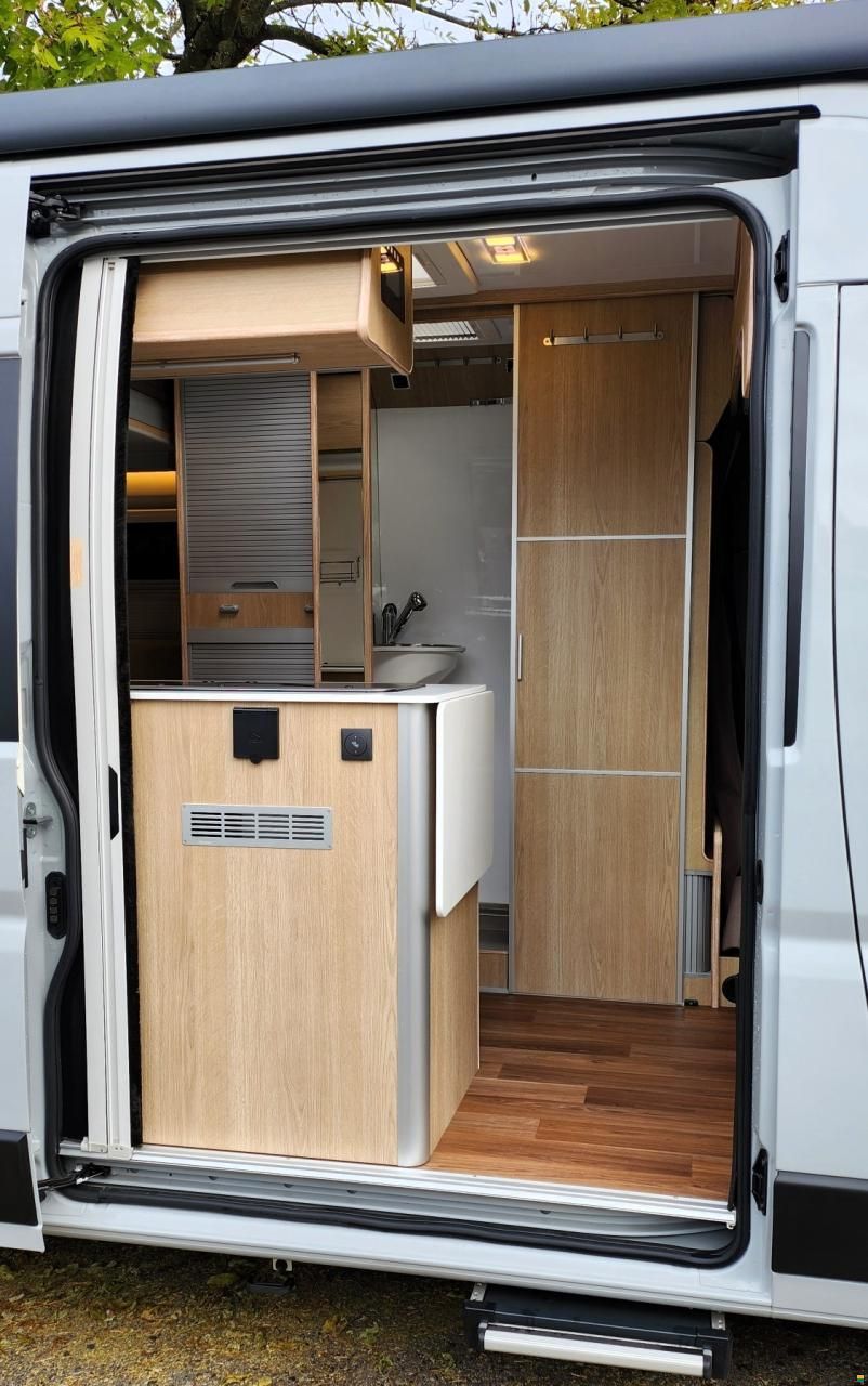 Bunkervan Memphis 599 180PS 9-Gang Aut.