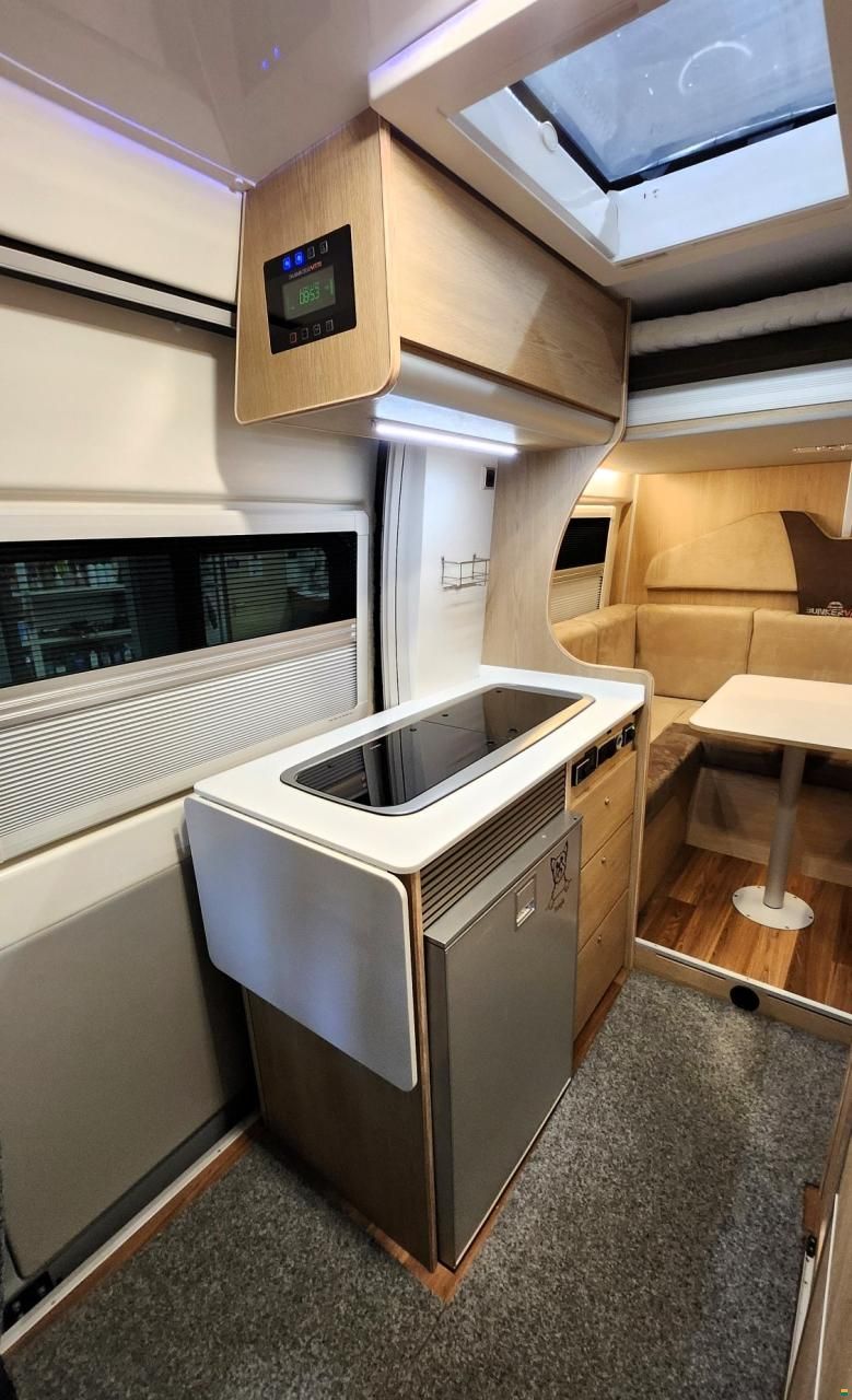 Bunkervan Memphis 599 180PS 9-Gang Aut.