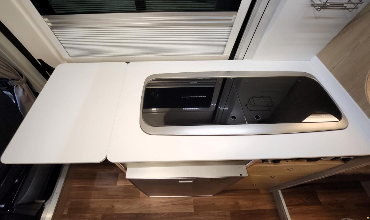 Bunkervan Memphis 599 180PS 9-Gang Aut.