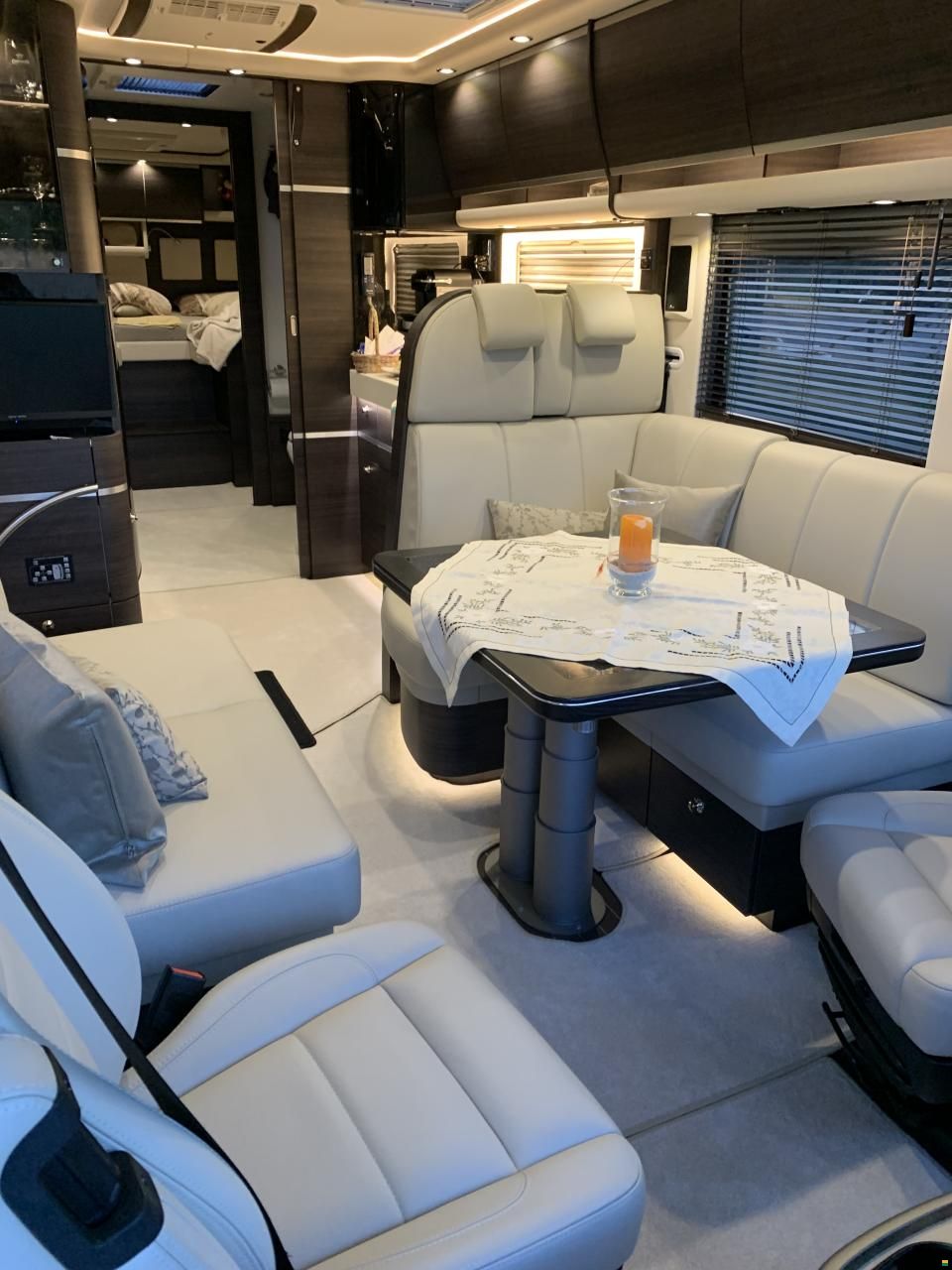 Concorde Charisma 900 LS Centurion Style