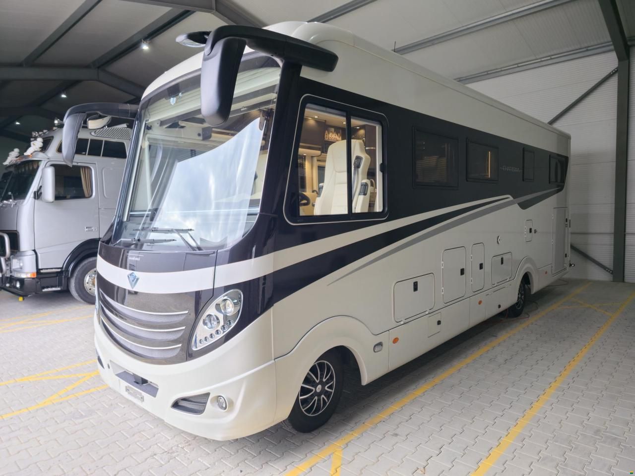 Concorde Charisma 900 LS Centurion Style