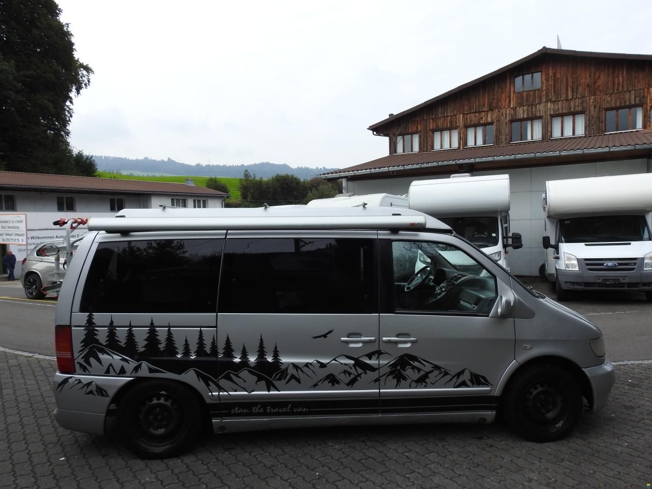 Mercedes Benz 220 CDI