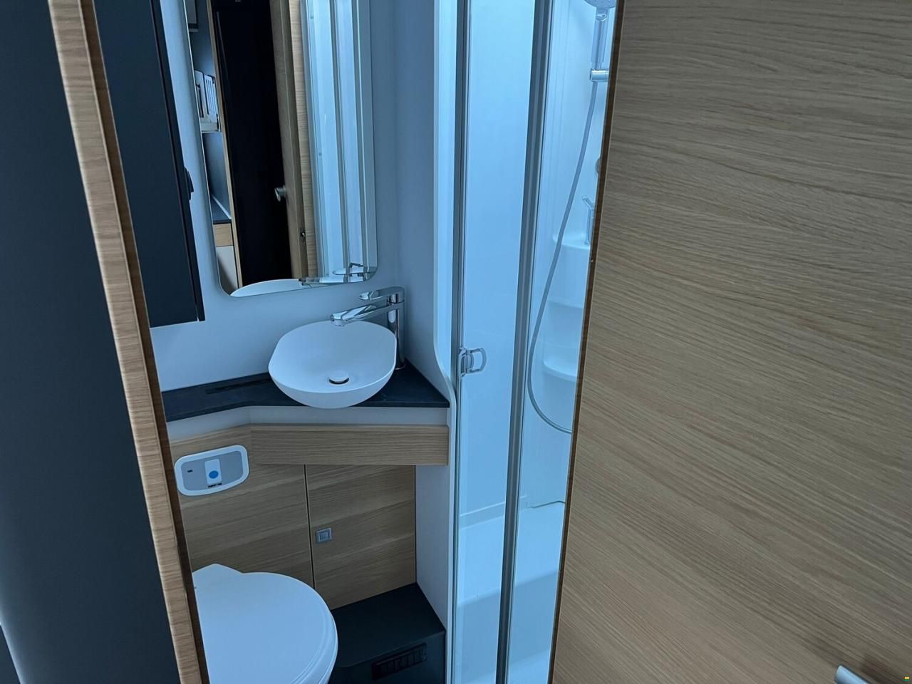 Adria Coral XL 660 SL F