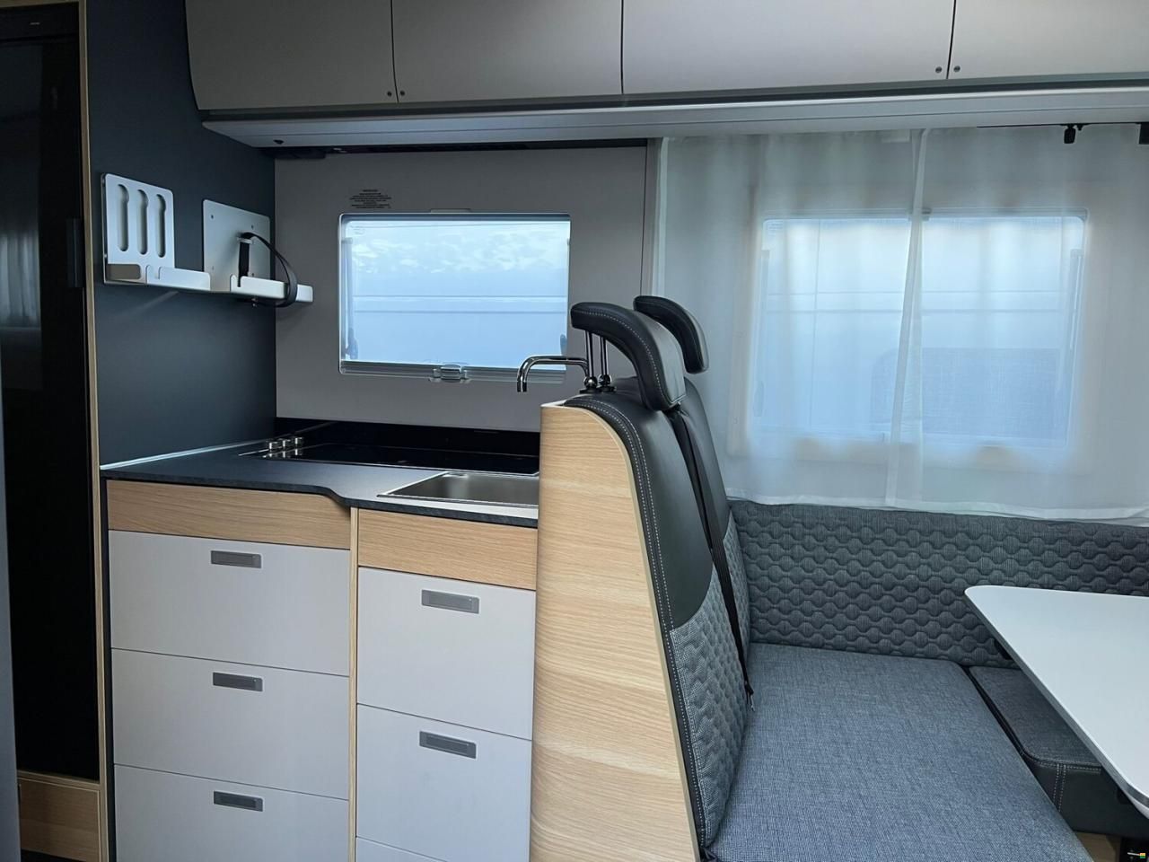 Adria Coral XL 660 SL F