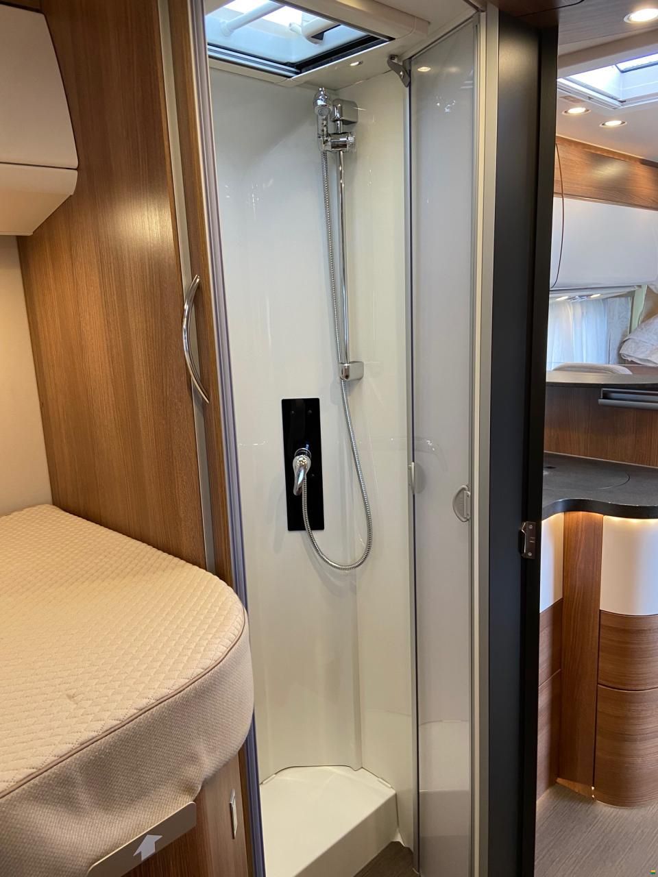 Carthago c-tourer I 145 RB LE superior