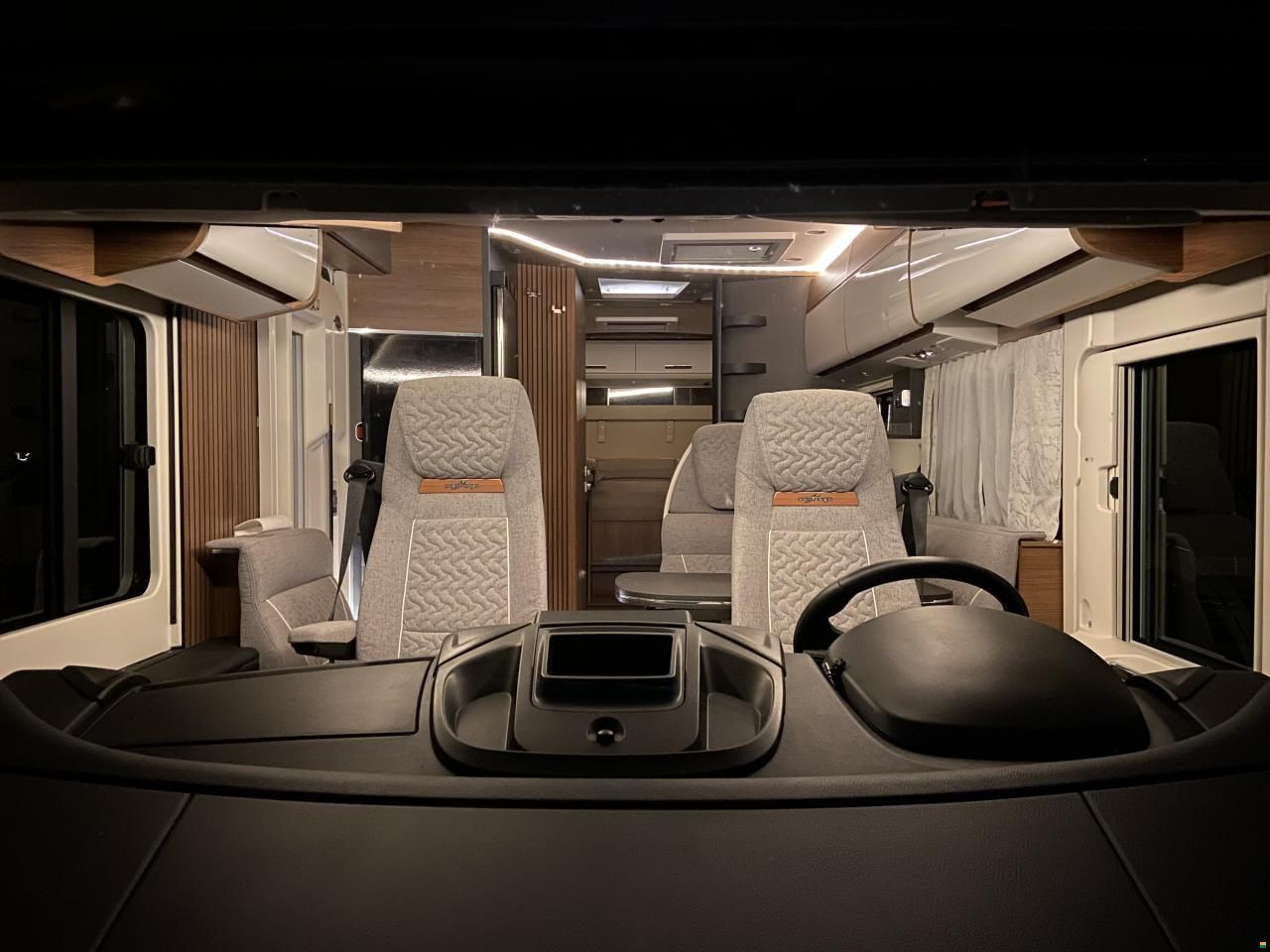 Carthago c-tourer I 145 RB LE superior