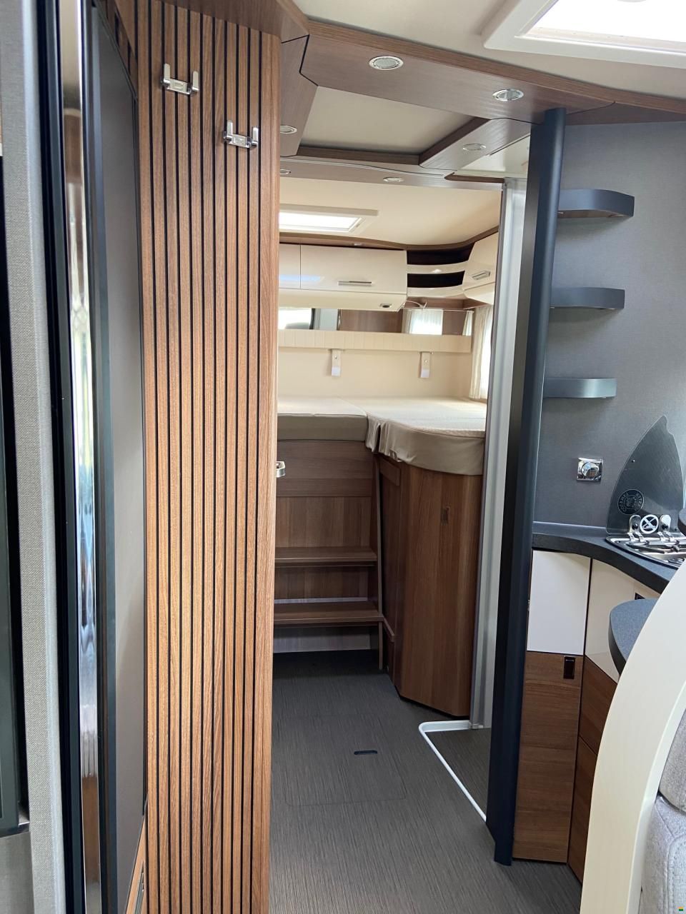 Carthago c-tourer I 145 RB LE superior