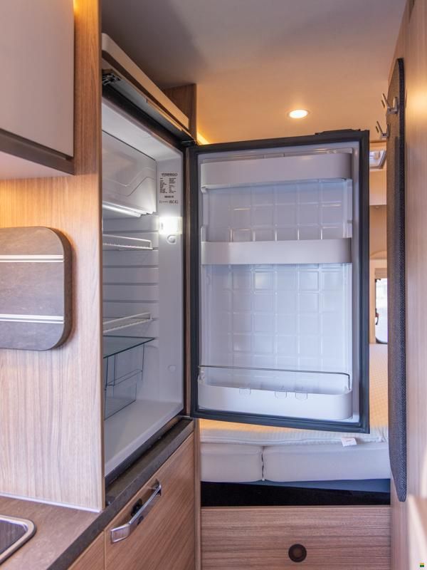 Weinsberg CaraBus 600 ME [Fire] Edition / AD