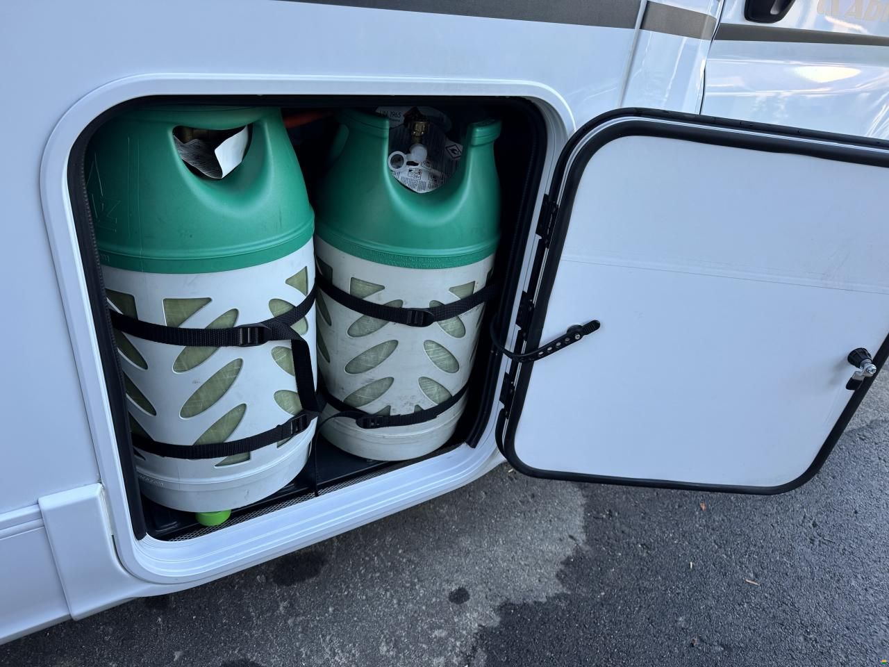 Adria Coral XL 600 DP