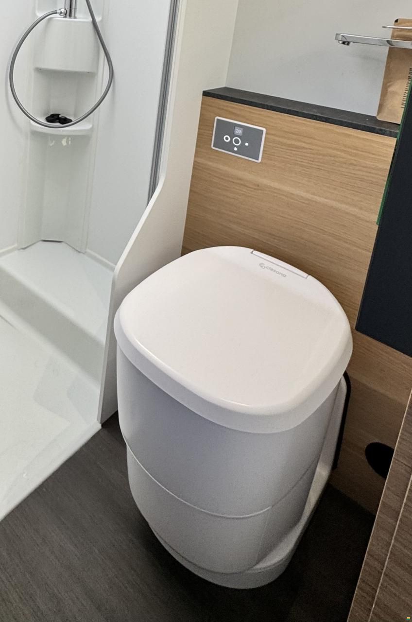 Adria Coral XL 600 DP