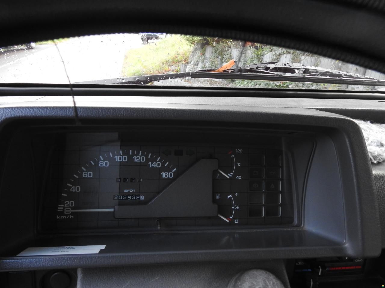 Mazda E 2000 I