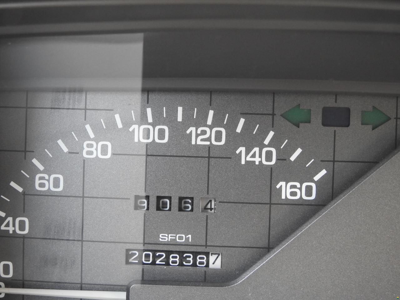 Mazda E 2000 I