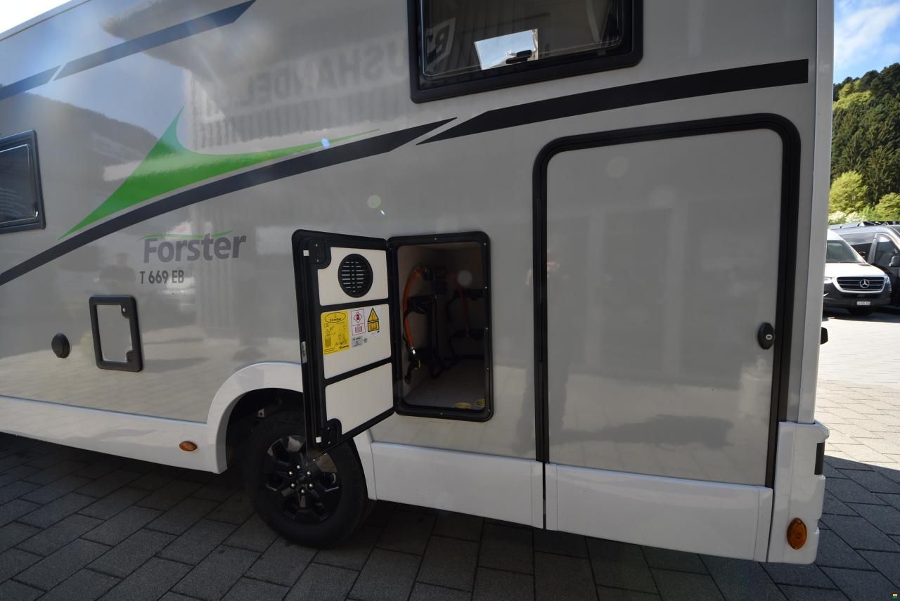 Forster-Reisemobile Coup&eacute; FT 669 EBN
