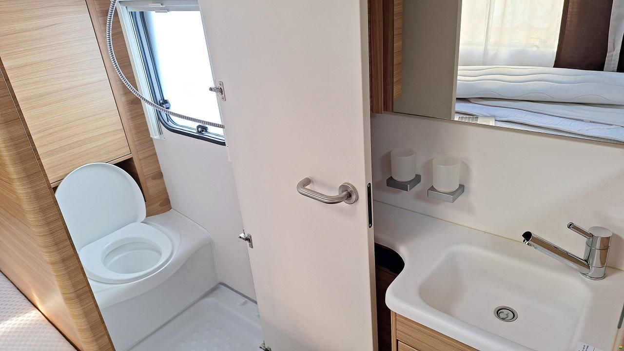 Dethleffs 3 EK (470 FR) Camper