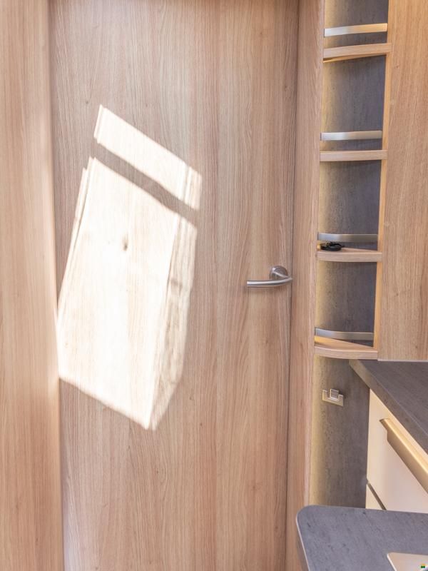 Knaus Sky TI 700 MEG Platinum Selection