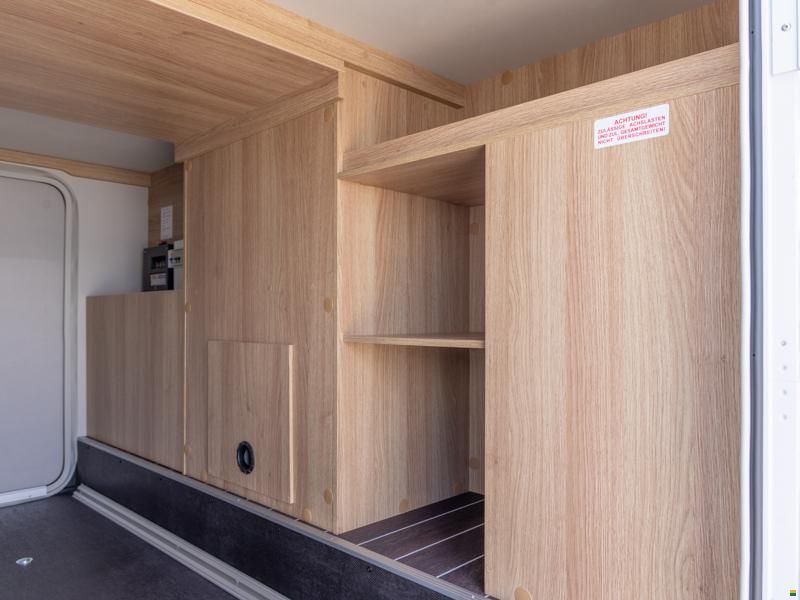 Knaus Sky TI 700 MEG Platinum Selection