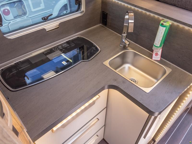 Knaus Sky TI 700 MEG Platinum Selection