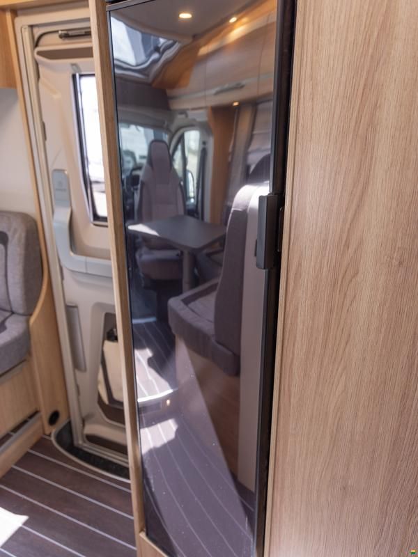 Knaus Sky TI 700 MEG Platinum Selection