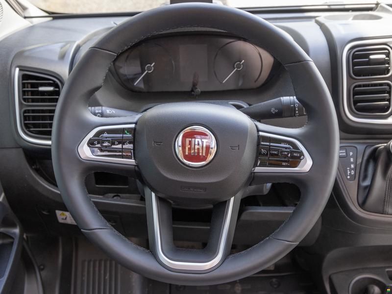 Knaus Sky TI 700 MEG Platinum Selection