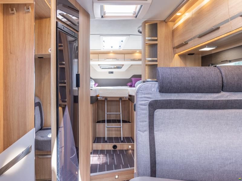 Knaus Sky TI 700 MEG Platinum Selection