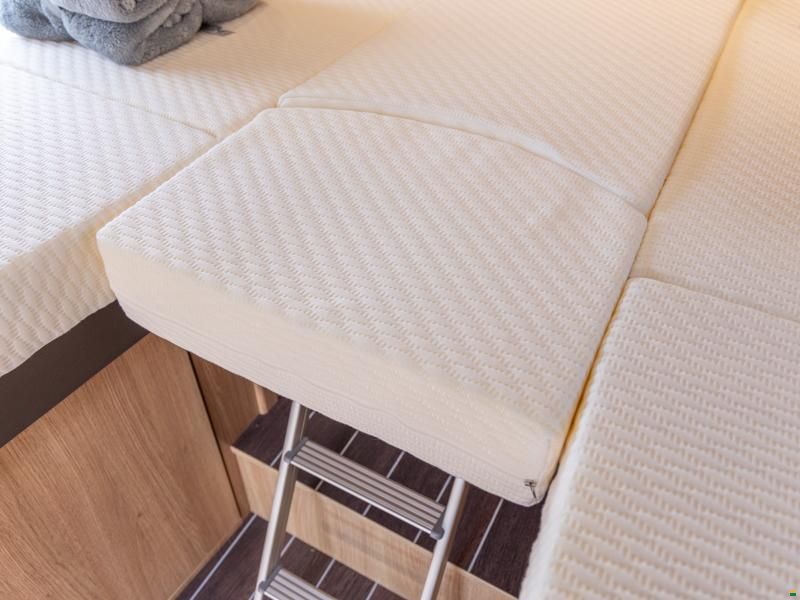 Knaus Sky TI 700 MEG Platinum Selection