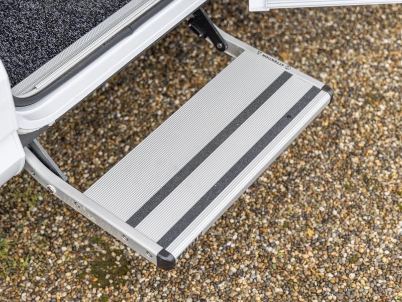 Knaus Live Wave 650 MF