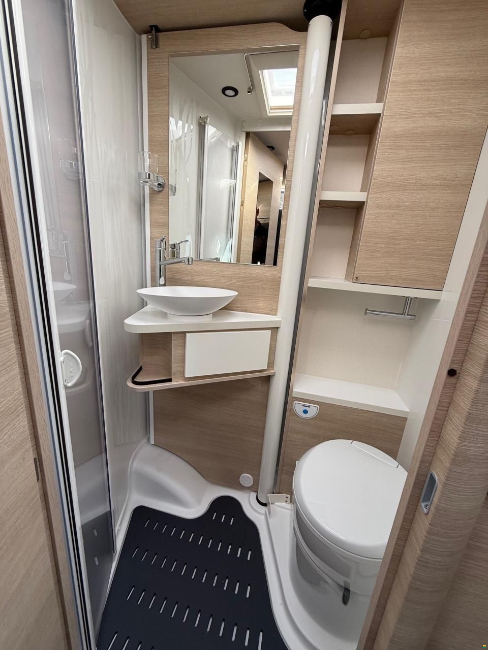 Rapido COMPACT i C55i 65ans