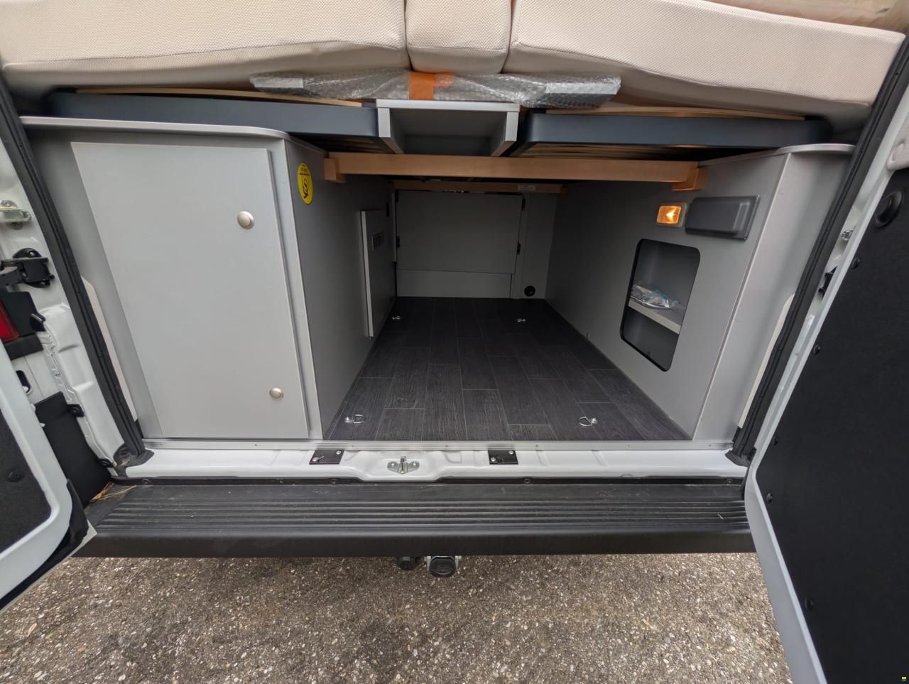 Weinsberg CaraBus GREY 630 ME Edition Fire