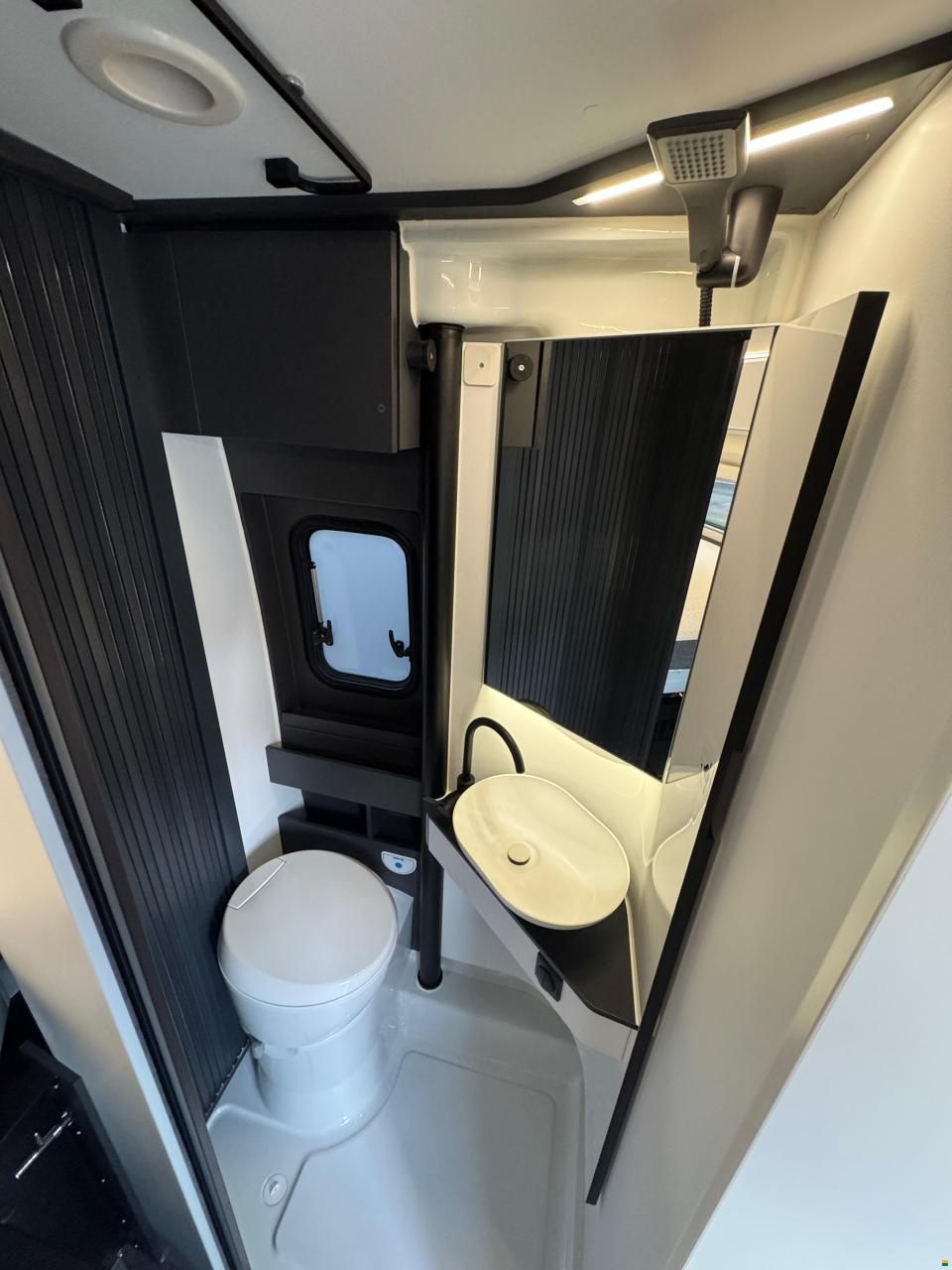 Adria Twin Supreme 640 SGX