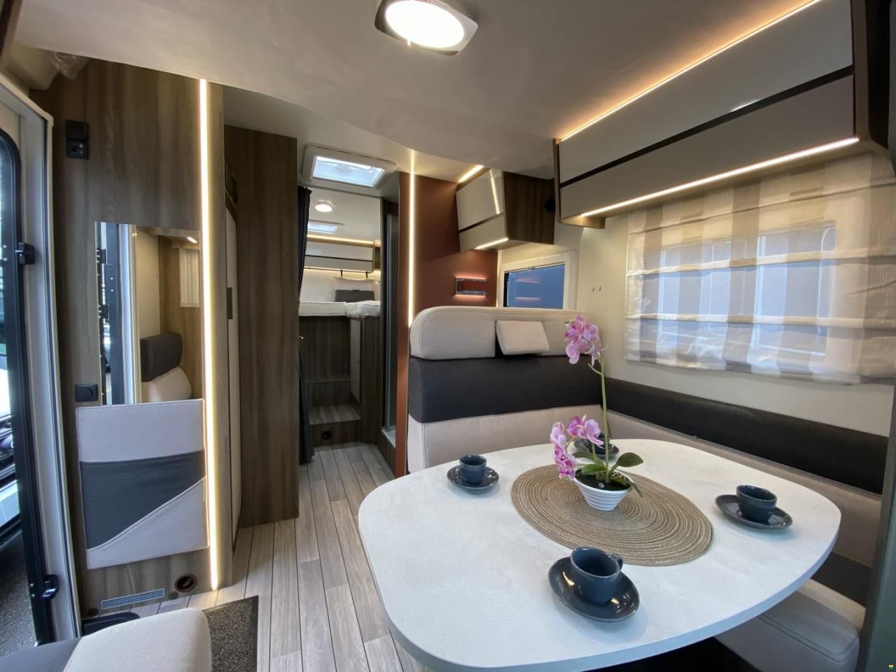 Roller Team Kronos 284 TL, Ford 2.0TDCi 165PS Autom.