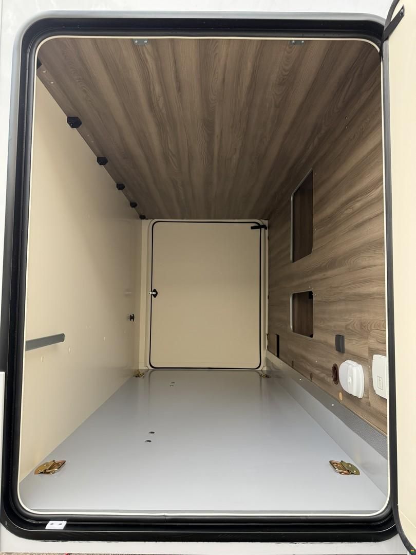 Roller Team Kronos 284 TL, Ford 2.0TDCi 165PS Autom.