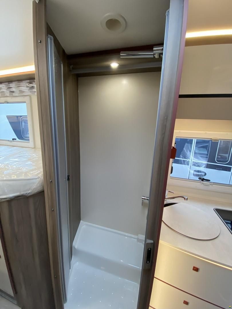 Roller Team Kronos 284 TL, Ford 2.0TDCi 165PS Autom.