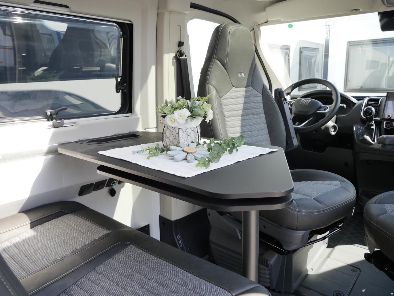 Adria Twin Supreme 640 SGX Automat