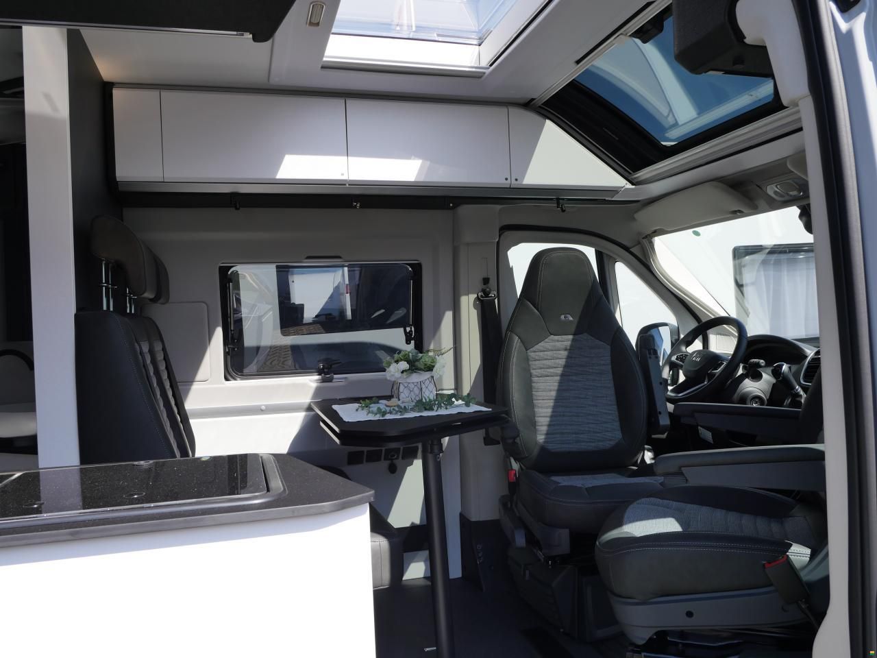 Adria Twin Supreme 640 SGX Automat