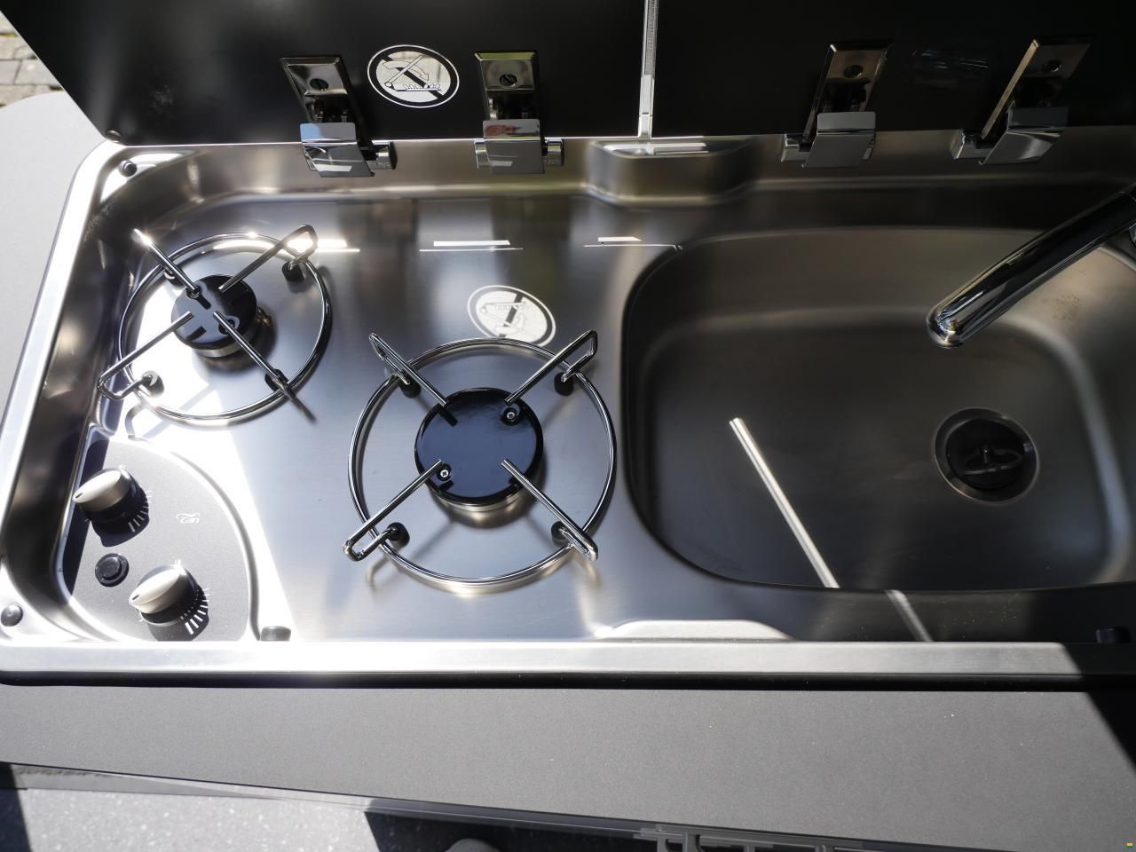 Adria Twin Supreme 640 SGX Automat