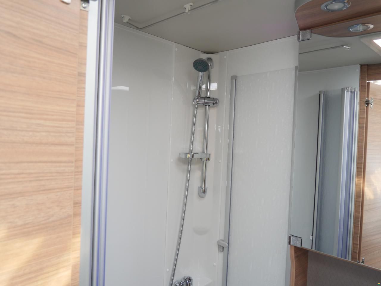 Weinsberg Cara Compact 600 MEG Pepper