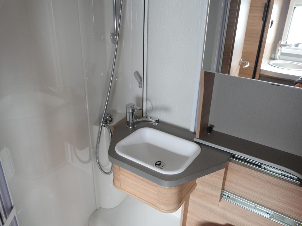 Weinsberg Cara Compact Suite MB 640 MEG