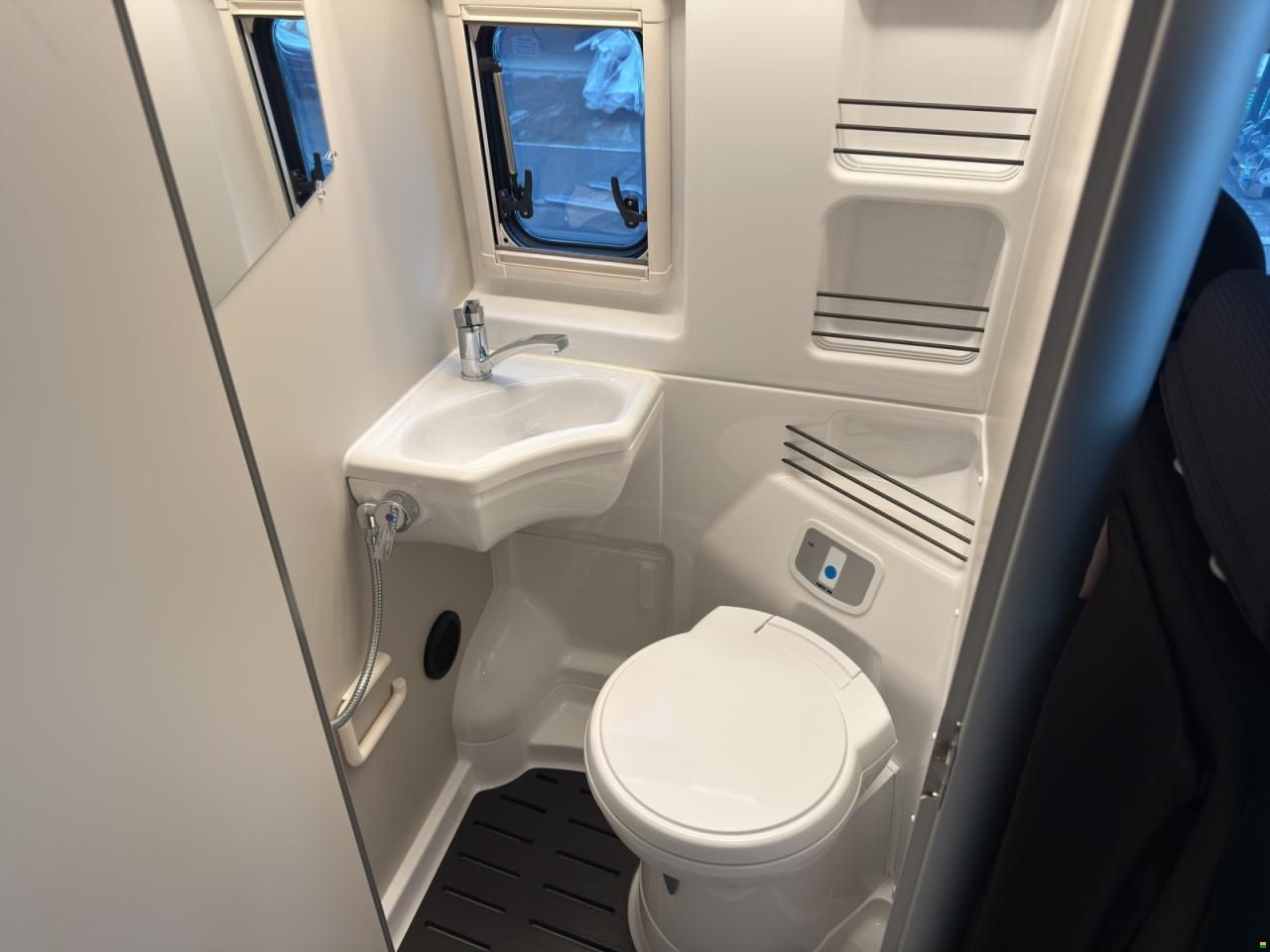 Westfalia Columbus 600E Aufstelldach 2.2D 8G