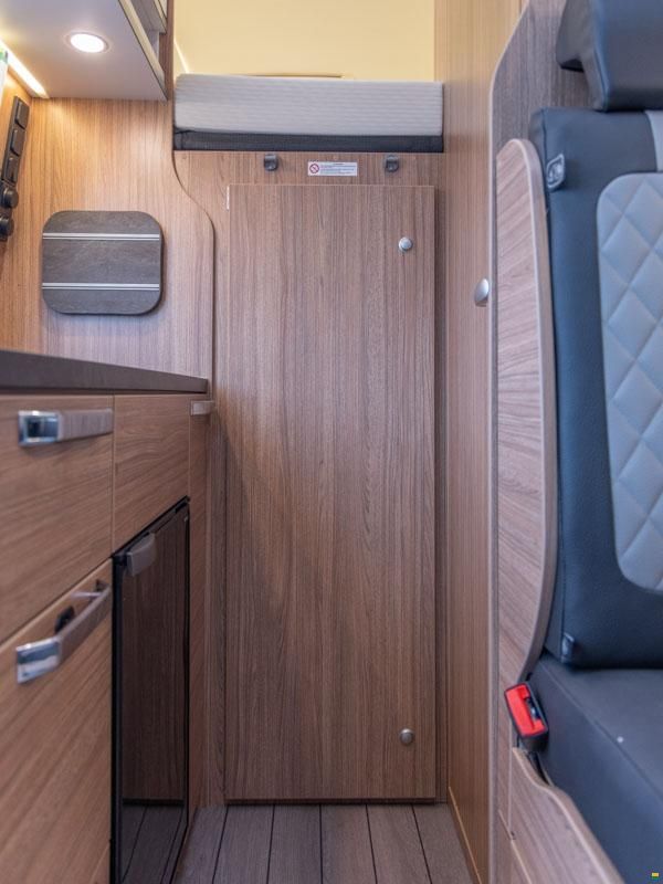 Weinsberg CaraBus 630 MEG [Outlaw] [Fire] Edition