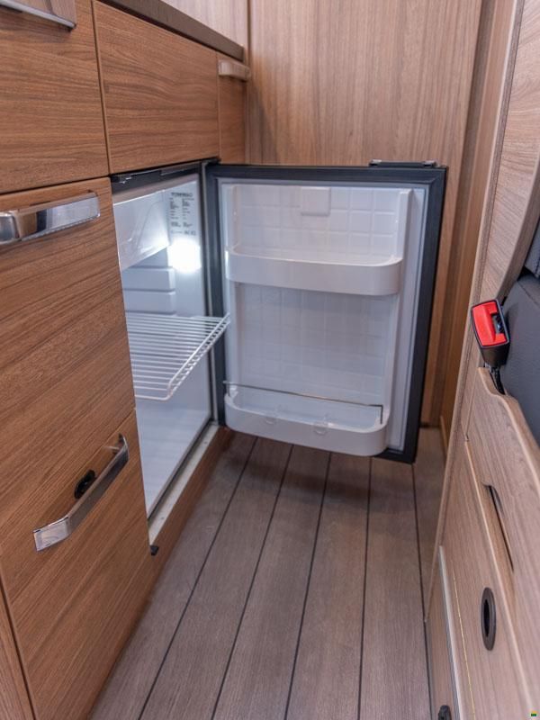 Weinsberg CaraBus 630 MEG [Outlaw] [Fire] Edition