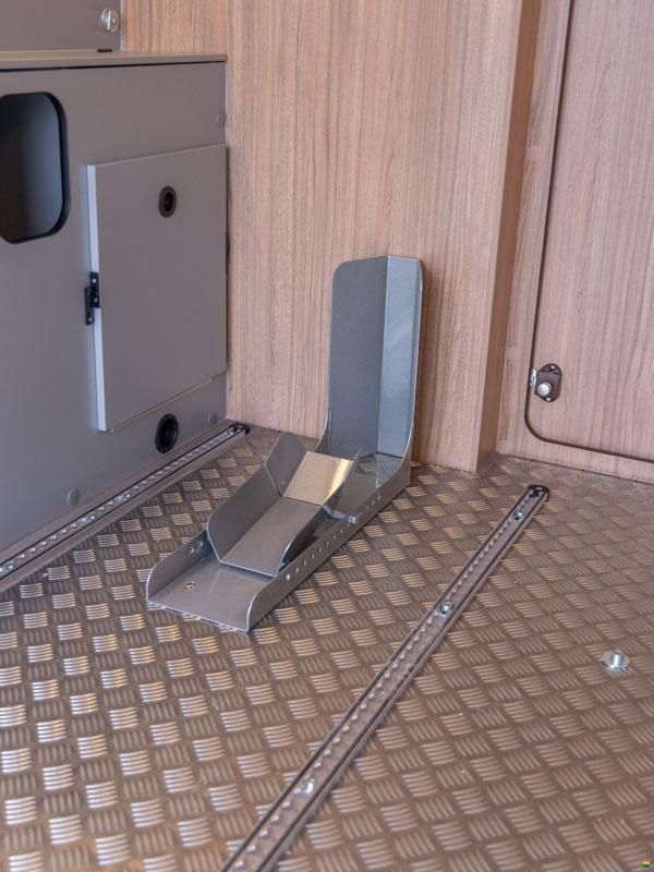 Weinsberg CaraBus 630 MEG [Outlaw] [Fire] Edition