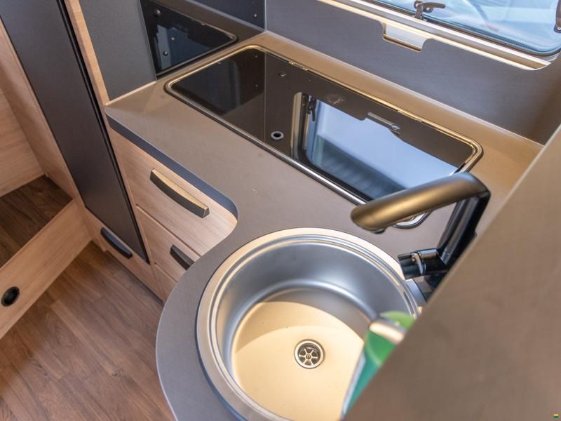 Knaus Live Wave 650 MG Platinum Selection