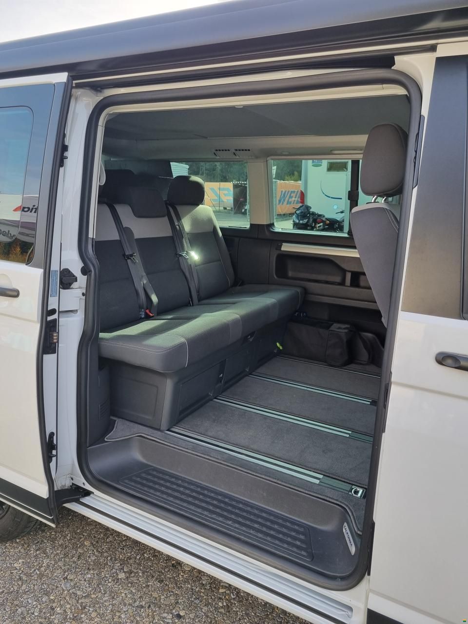 Volkswagen VW T5 California 2.0